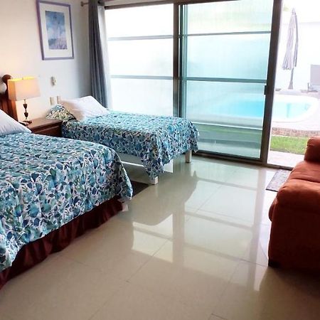 Casa Abril Cozzy Suites Cancun Exterior photo