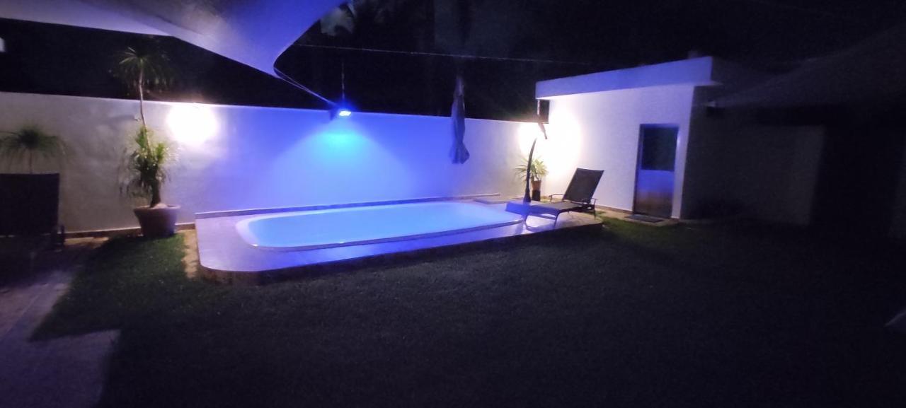 Casa Abril Cozzy Suites Cancun Exterior photo