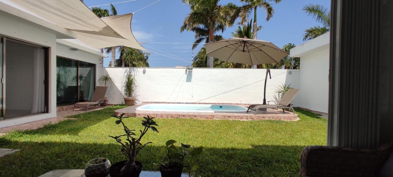 Casa Abril Cozzy Suites Cancun Exterior photo