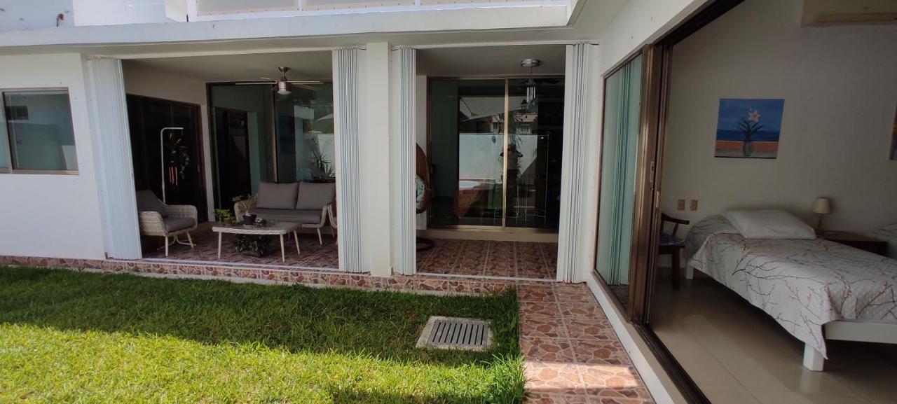 Casa Abril Cozzy Suites Cancun Exterior photo