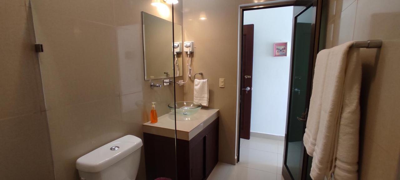 Casa Abril Cozzy Suites Cancun Exterior photo