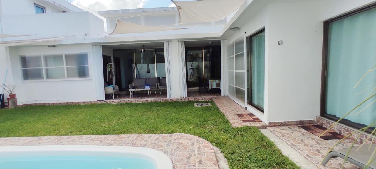 Casa Abril Cozzy Suites Cancun Exterior photo