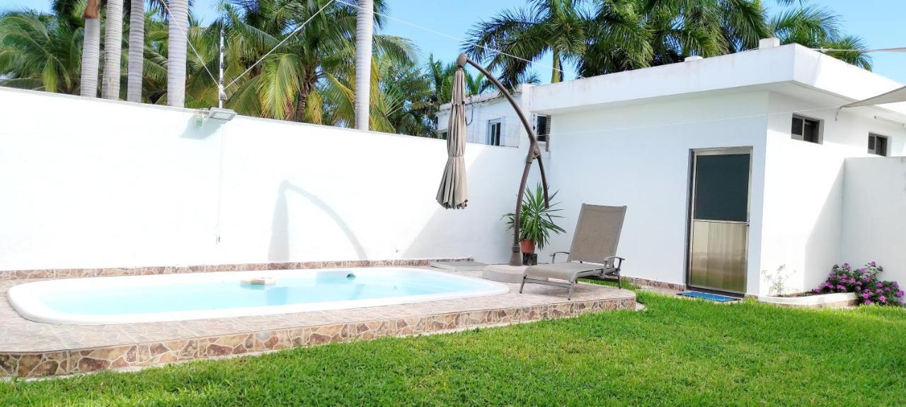 Casa Abril Cozzy Suites Cancun Exterior photo